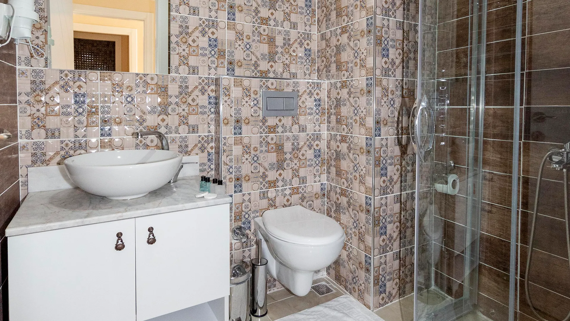 **  Vander Valk Istanbul Hotel تركيا